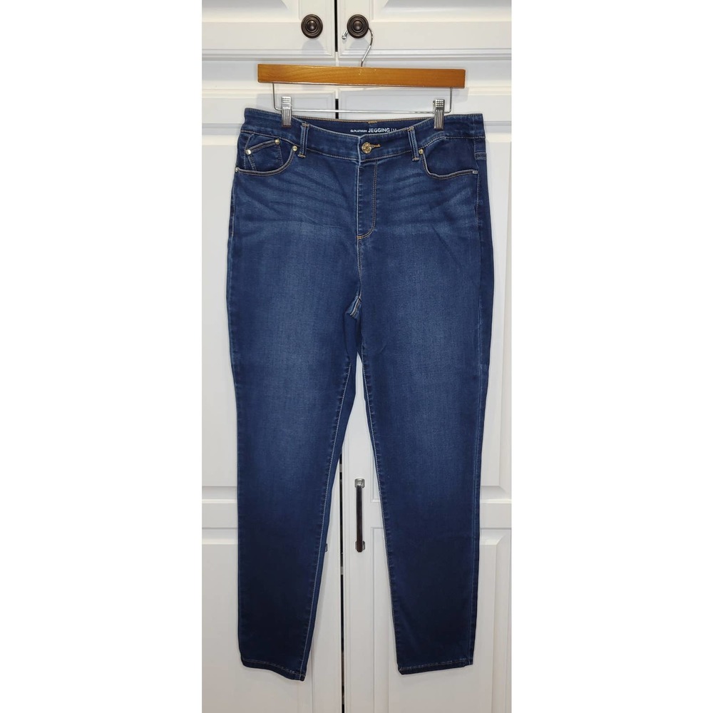 Chico's the Platinum Jegging 1.5 Indigo 10 Soft!